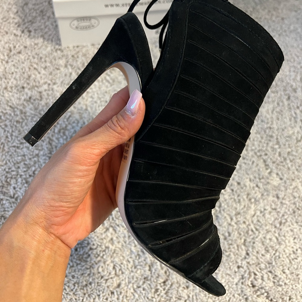 Steve Madden Black Heels size 6.5 - Picture 5 of 9